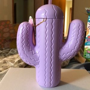Cactus sipper cup